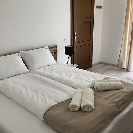 A Haz 2* Μίσκολτς
