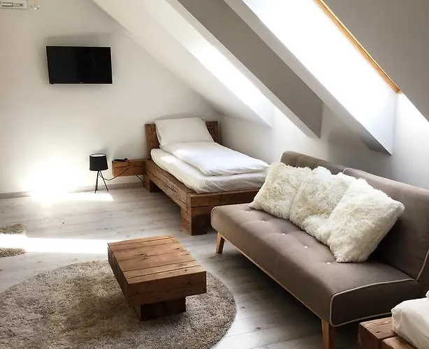 A Haz Гостевой дом Мишкольц